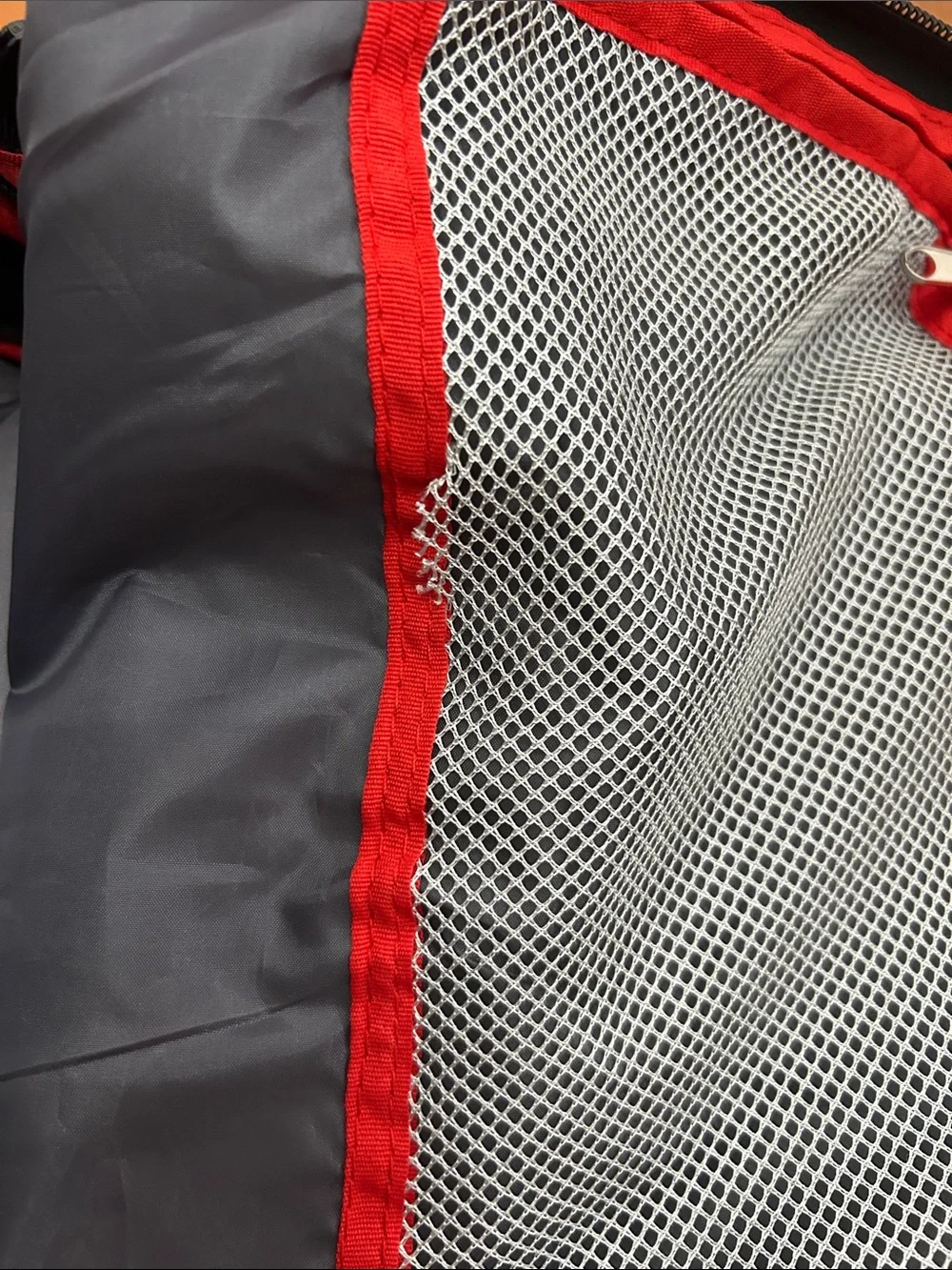 Magellan Sportswear lots features